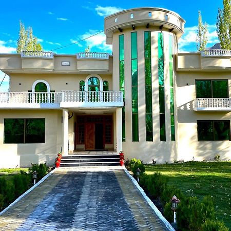 Skardu Saraye Hotel & Resort מראה חיצוני תמונה