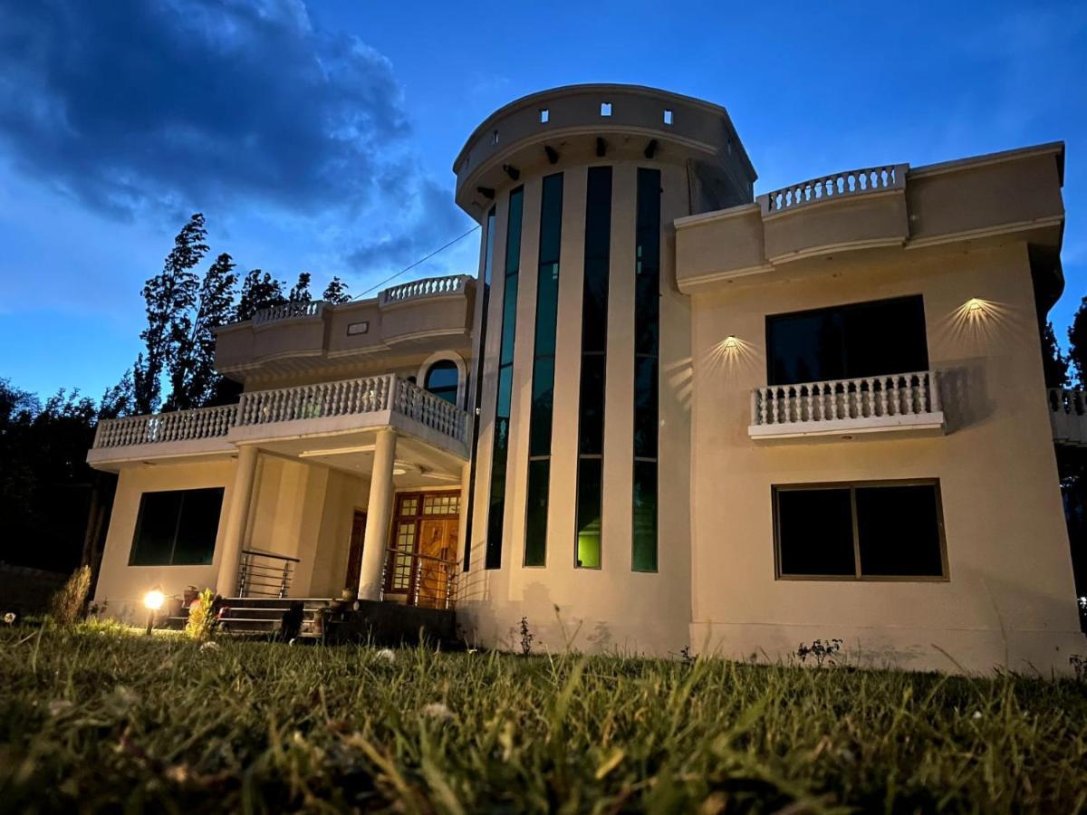 Skardu Saraye Hotel & Resort מראה חיצוני תמונה