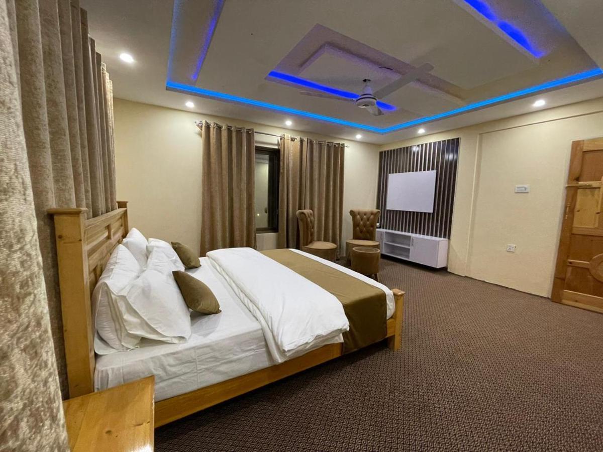 Skardu Saraye Hotel & Resort מראה חיצוני תמונה