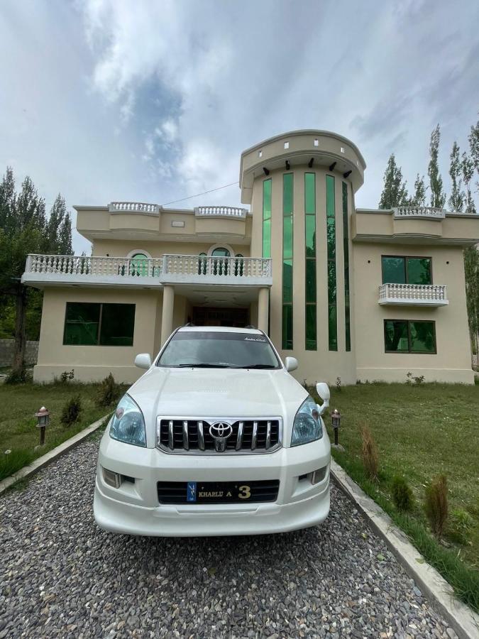 Skardu Saraye Hotel & Resort מראה חיצוני תמונה