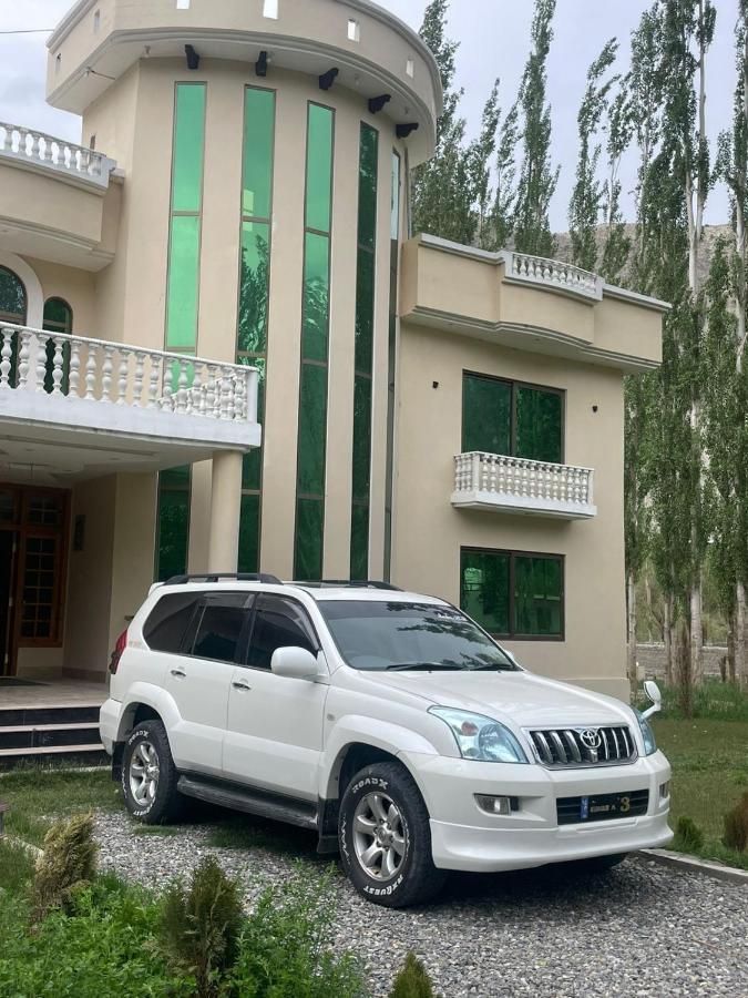 Skardu Saraye Hotel & Resort מראה חיצוני תמונה