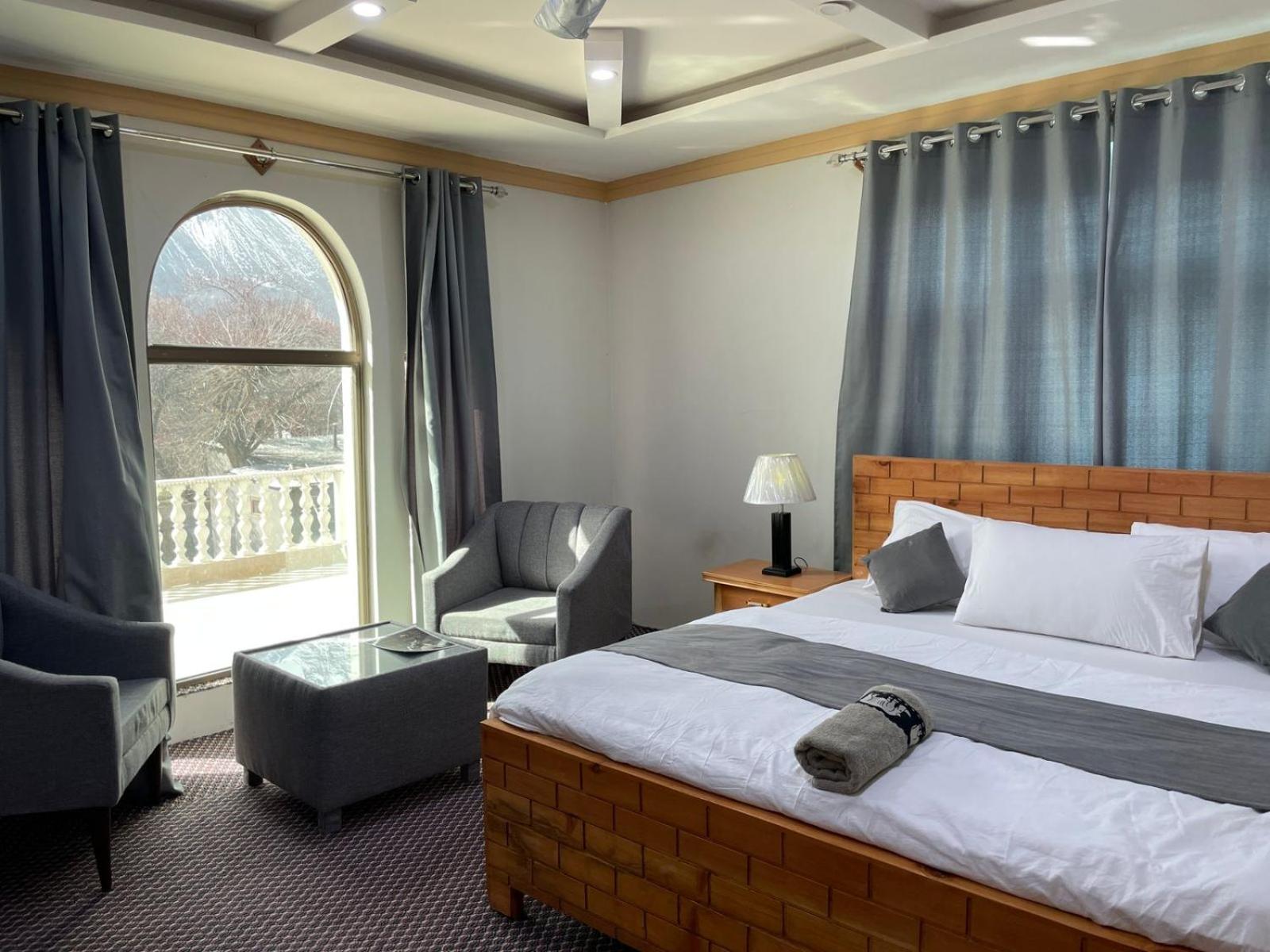 Skardu Saraye Hotel & Resort מראה חיצוני תמונה