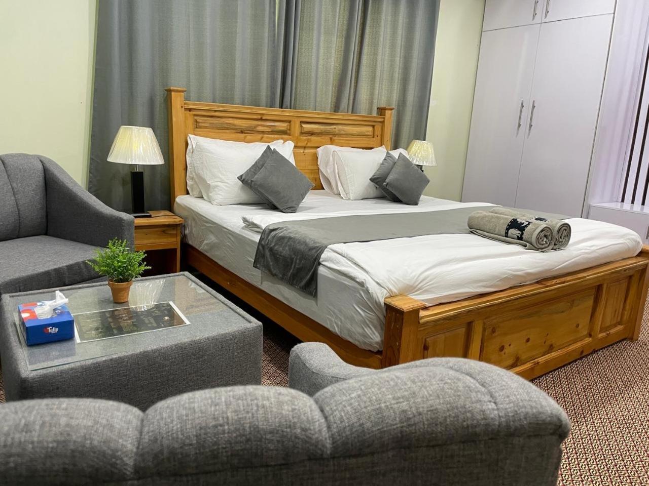Skardu Saraye Hotel & Resort מראה חיצוני תמונה