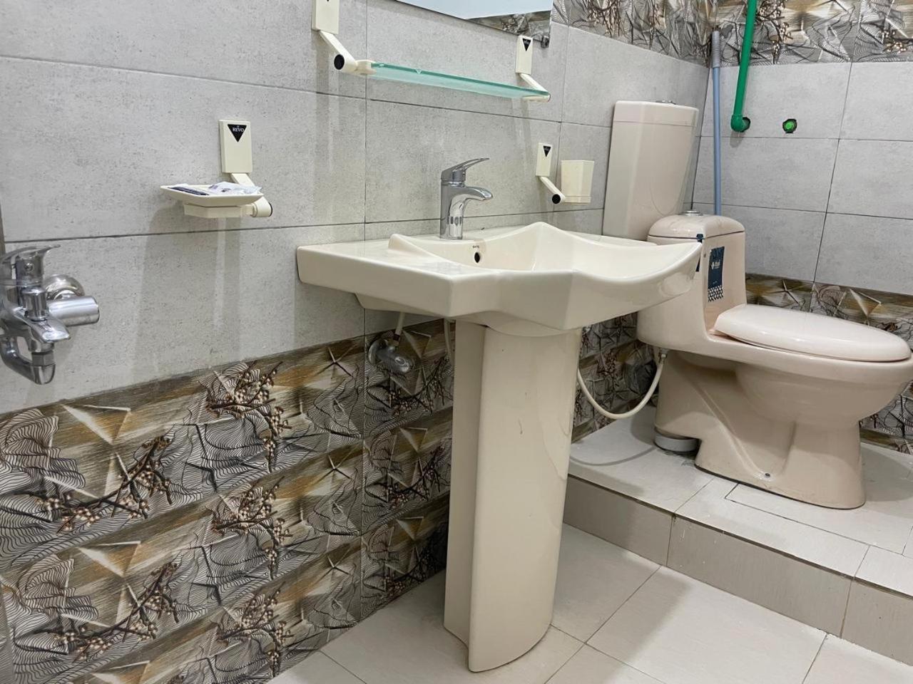 Skardu Saraye Hotel & Resort מראה חיצוני תמונה