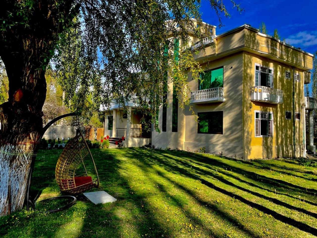Skardu Saraye Hotel & Resort מראה חיצוני תמונה